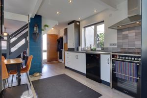 Kitchen/Diner- click for photo gallery